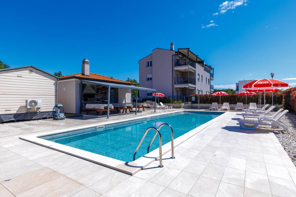 90 M² Apartamento ∙ 3 Habitaciones ∙ 7 Huéspedes - Poreč