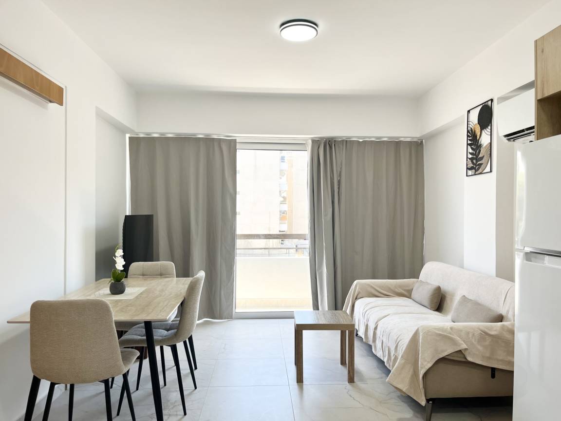 70 M² Appartement ∙ 2 Chambres ∙ 4 Personnes - Larnaca