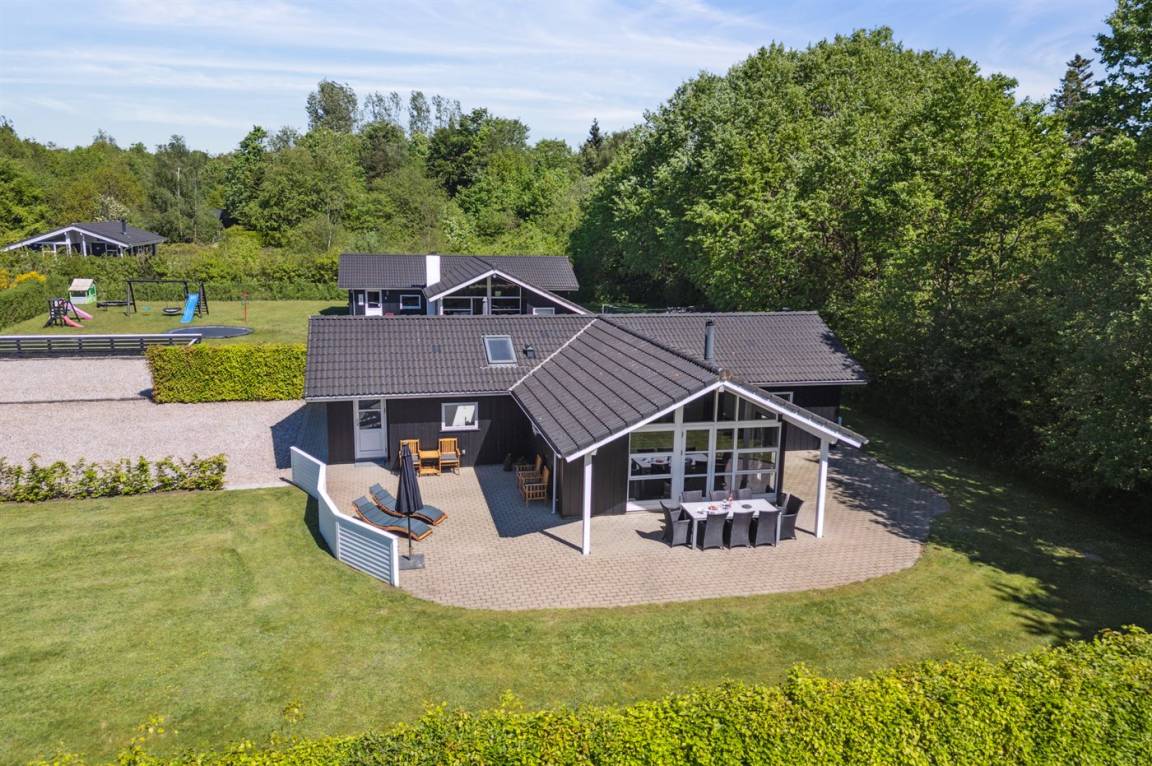 111 m&sup2; Ferienhaus 4 Schlafzimmer 8 G&auml;ste