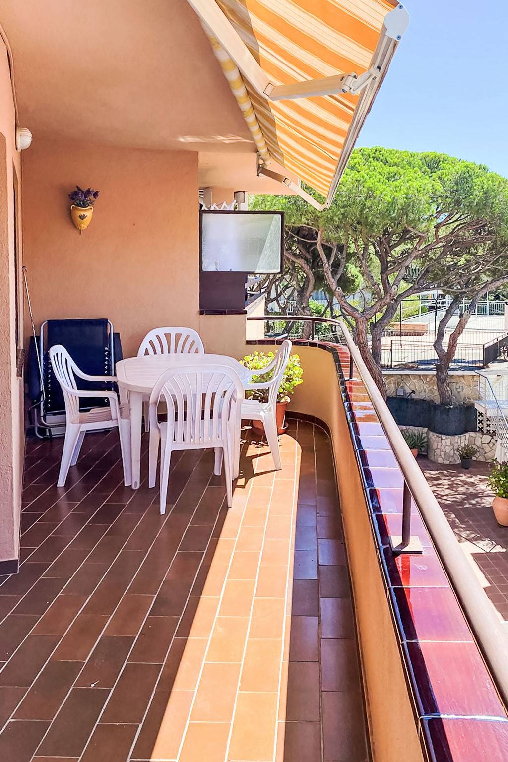 75 M² Apartamento ∙ 3 Habitaciones ∙ 5 Huéspedes - Platja d'Aro