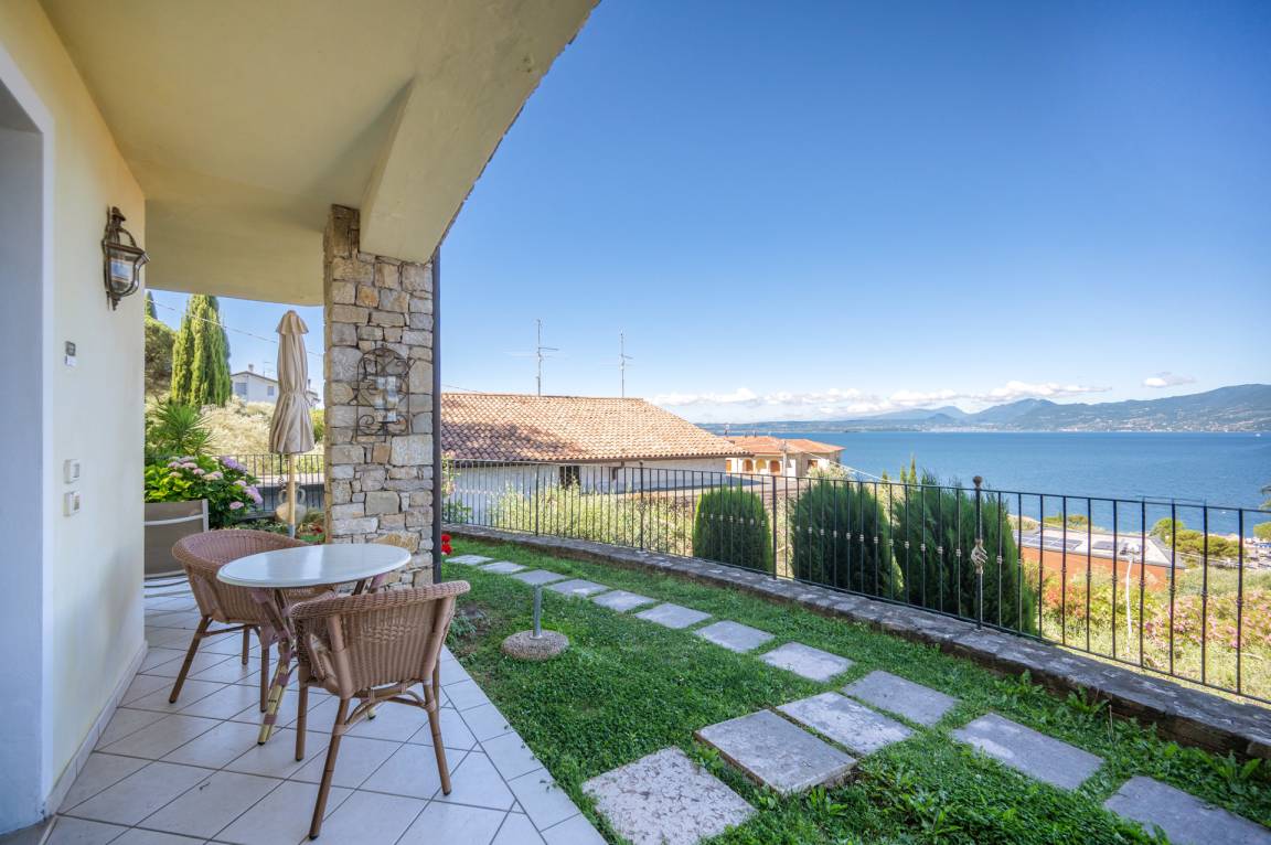 65 M² Ferienwohnung ∙ 1 Schlafzimmer ∙ 4 Gäste - Torri del Benaco