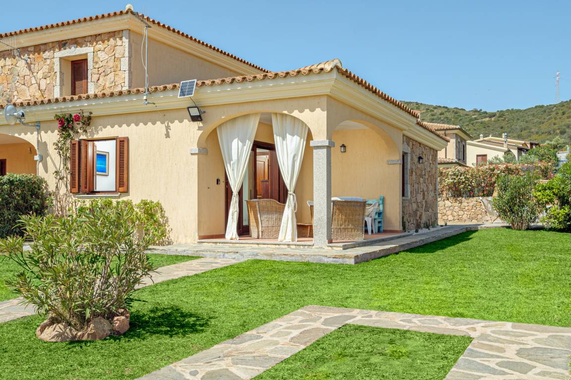 70 M² Villa ∙ 2 Bedrooms ∙ 6 Guests - San Teodoro, Sicily