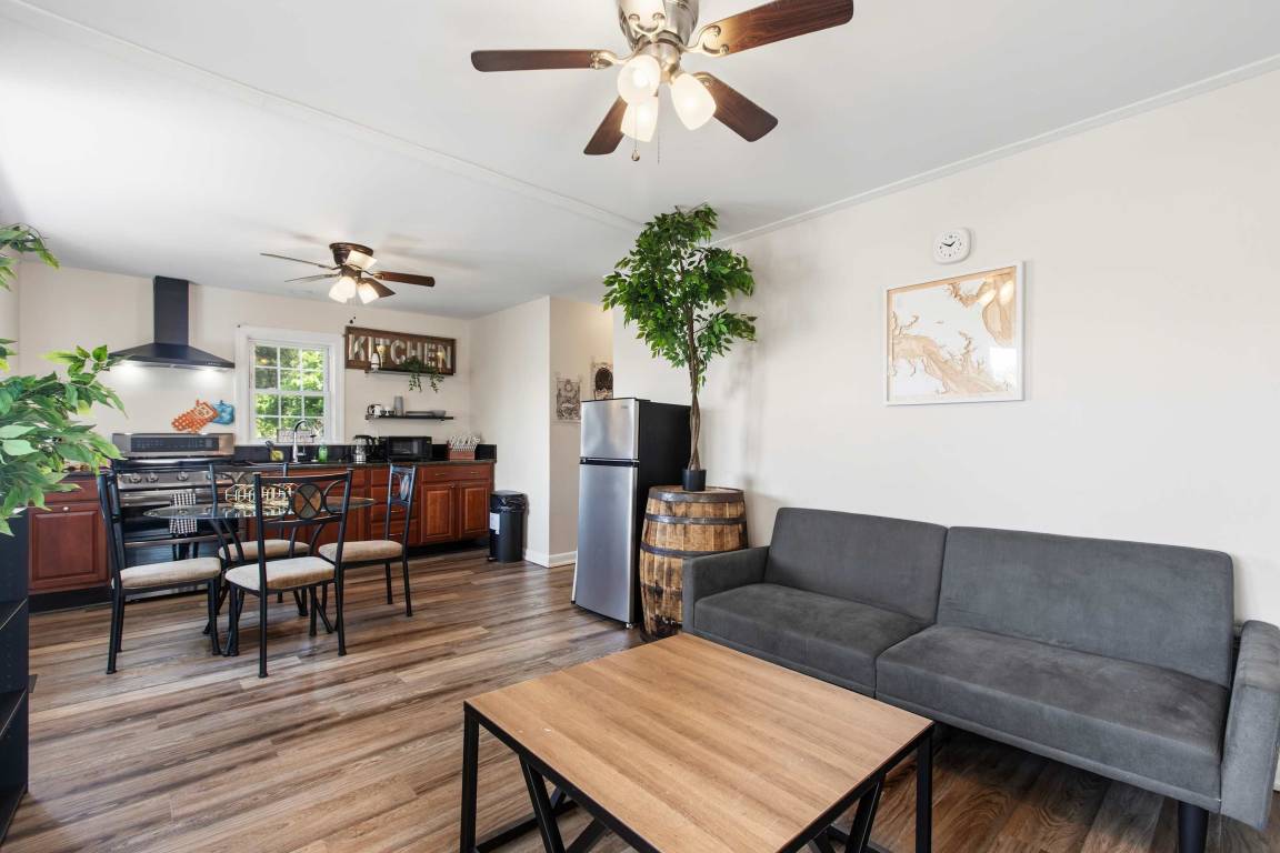 Apartment ∙ 1 Bedroom ∙ 3 Guests - Driftwood Beach, Lusby