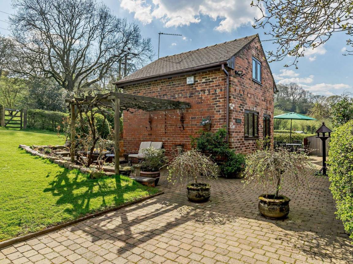 Cottage ∙ 1 Bedroom ∙ 2 Guests - Macclesfield