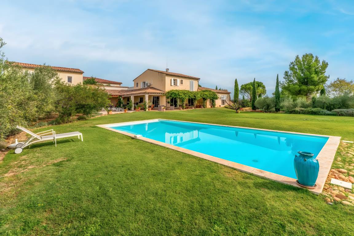 15 M² Chambre D'hôtes ∙ 1 Chambre ∙ 2 Personnes - Rochefort-du-Gard