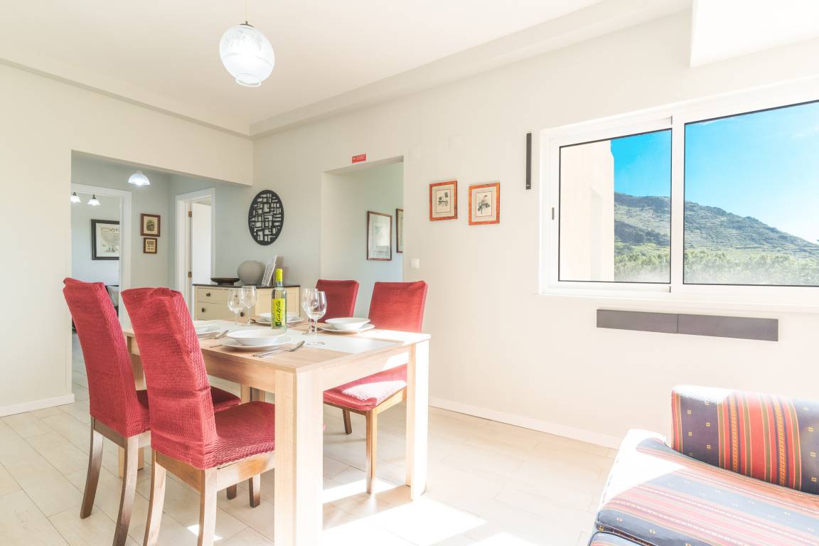 60 M² Ferienwohnung ∙ 2 Schlafzimmer ∙ 4 Gäste - Machico