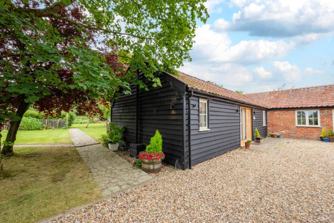 Cottage ∙ 2 Bedrooms ∙ 4 Guests - Suffolk