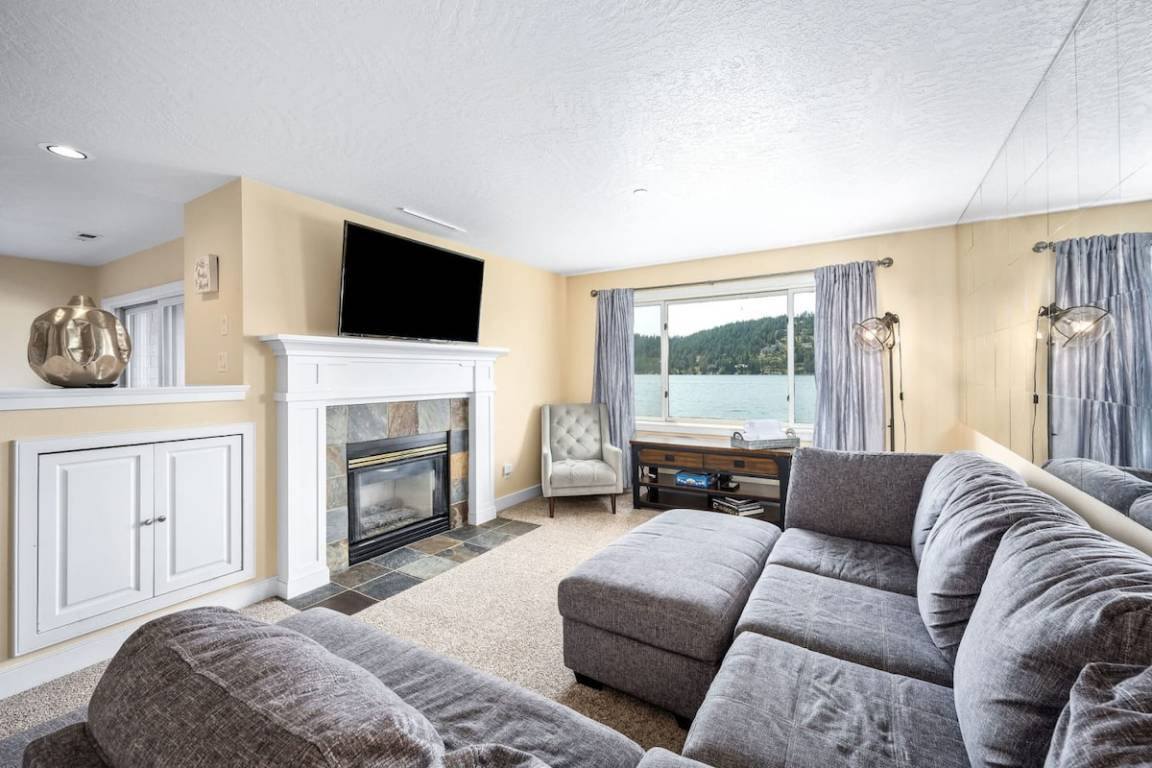 118 M² Condo ∙ 2 Bedrooms ∙ 6 Guests - Coeur d'Alene, ID