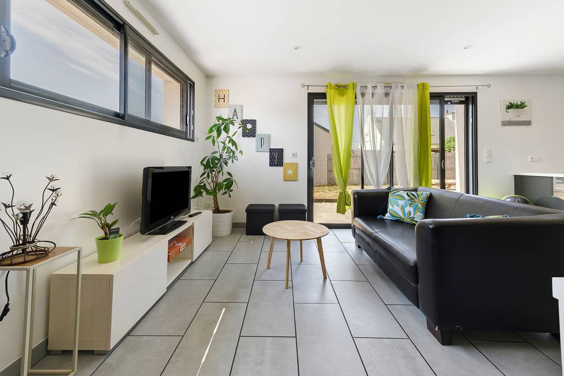 88 M² Maison De Vacances ∙ 3 Chambres ∙ 6 Personnes - Étel
