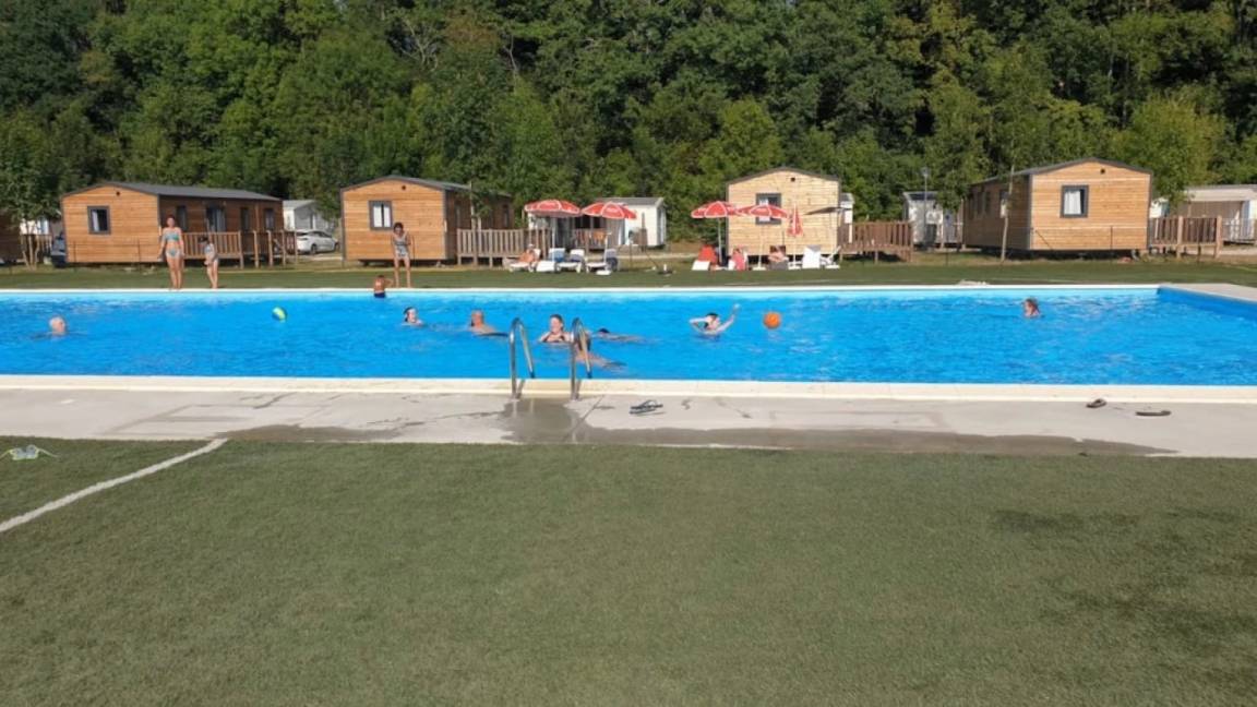 32 M² Camping ∙ 3 Bedrooms ∙ 6 Guests - Ariege