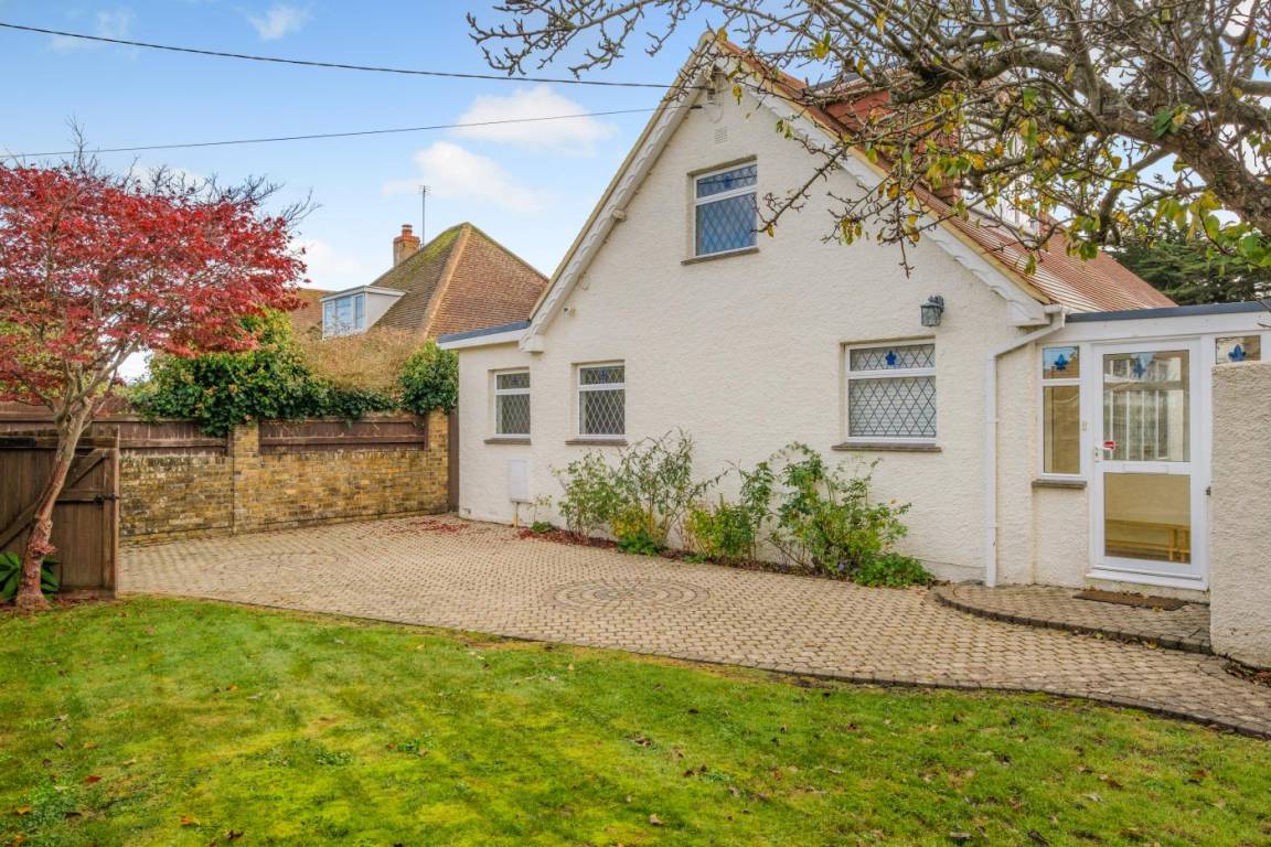 Cottage ∙ 3 Bedrooms ∙ 6 Guests - Bembridge