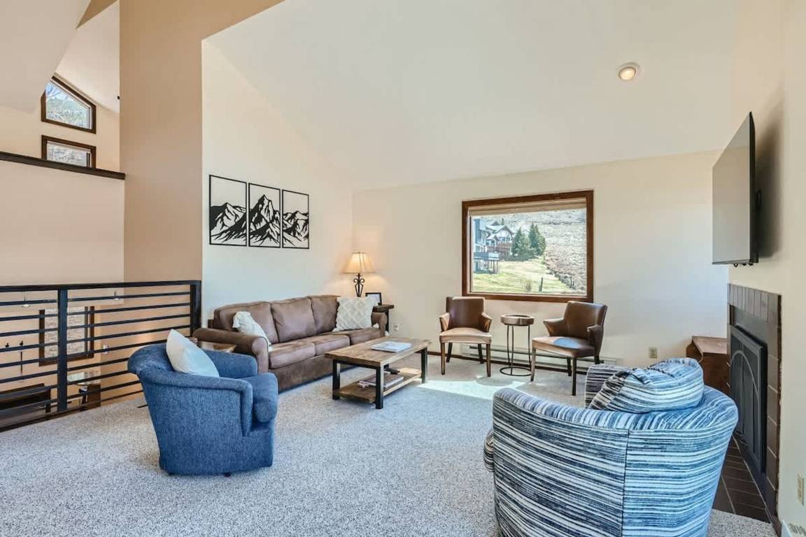 Apartment ∙ 2 Bedrooms ∙ 6 Guests - Dillon, CO