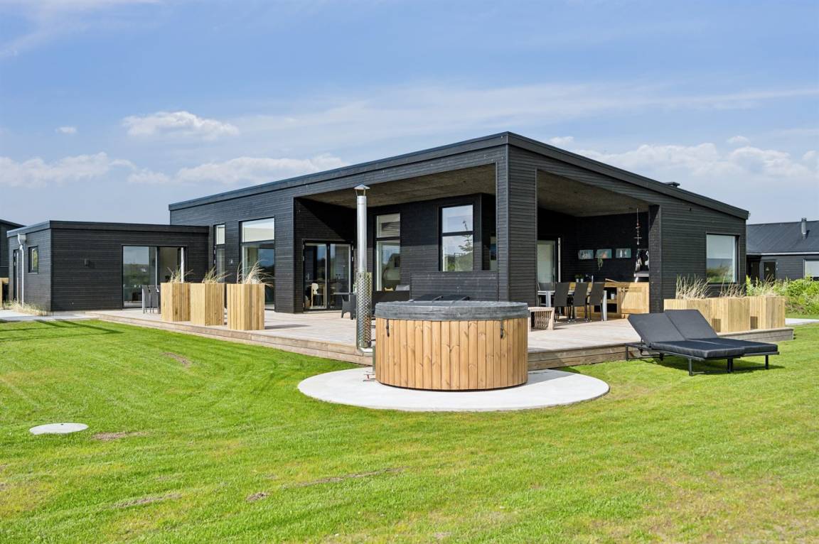 174 m&sup2; Ferienhaus 4 Schlafzimmer 8 G&auml;ste