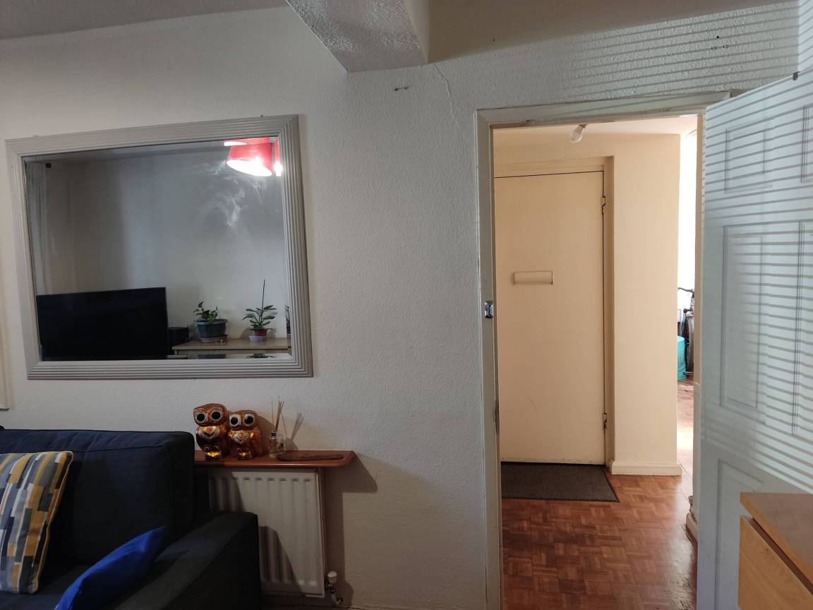 Dedicated room photo 8