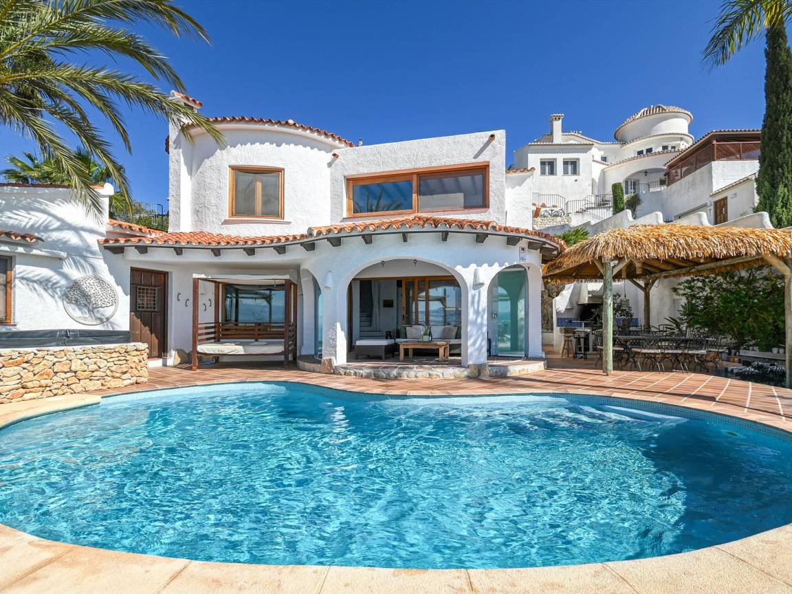 175 M² Villa ∙ 3 Bedrooms ∙ 6 Guests - Moraira