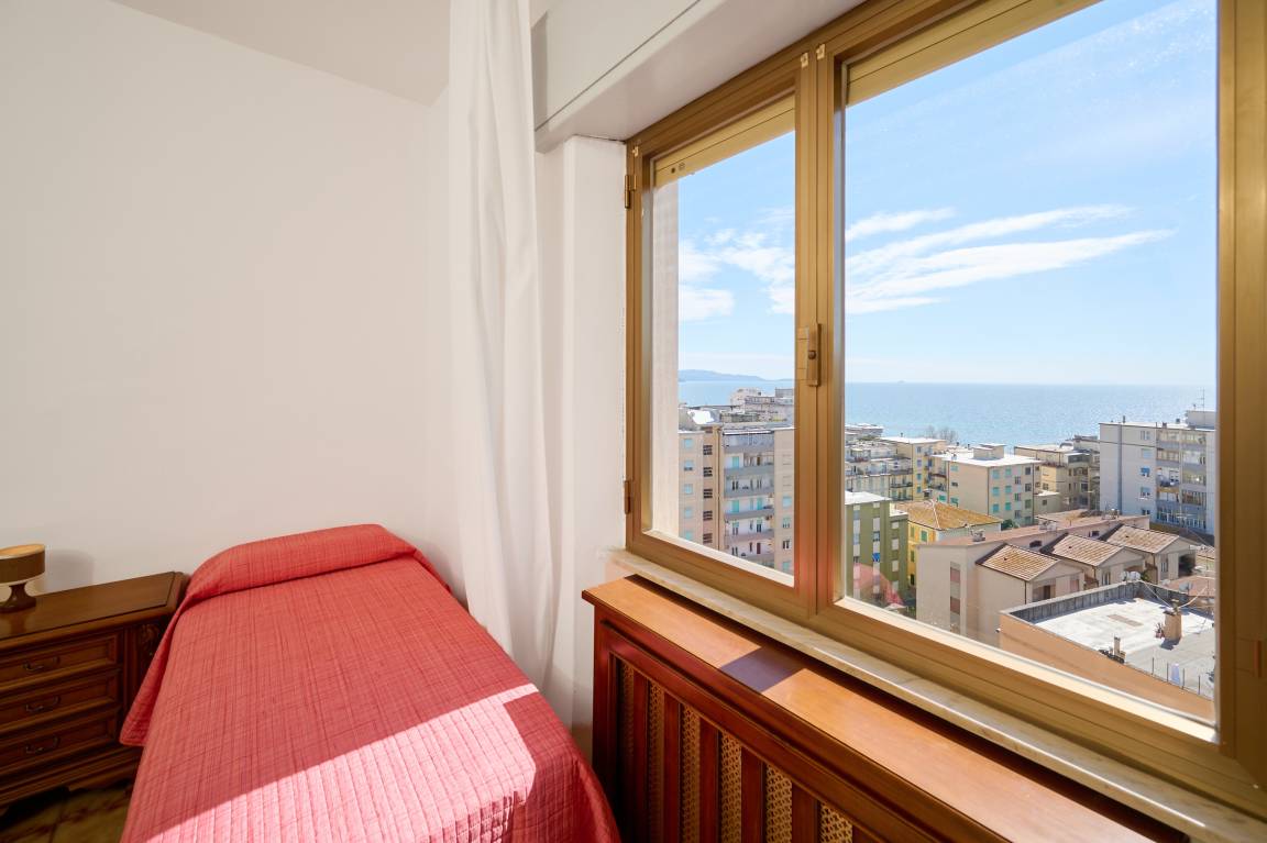 130 M² Apartment ∙ 3 Bedrooms ∙ 6 Guests - Follonica