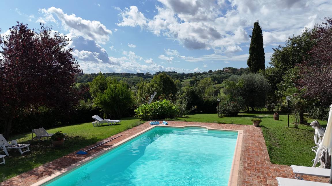 400 M² Casa Rural ∙ 6 Habitaciones ∙ 15 Huéspedes - Foiano della Chiana