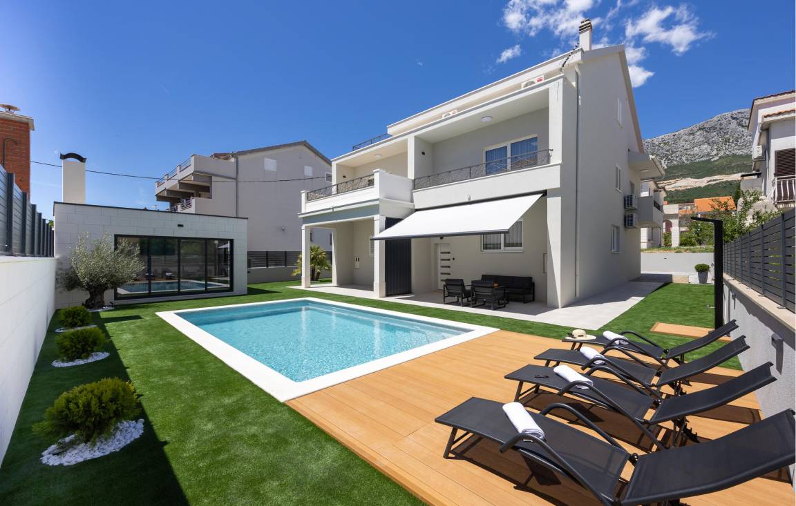 117 M² Duplex ∙ 4 Chambres ∙ 8 Personnes - Split