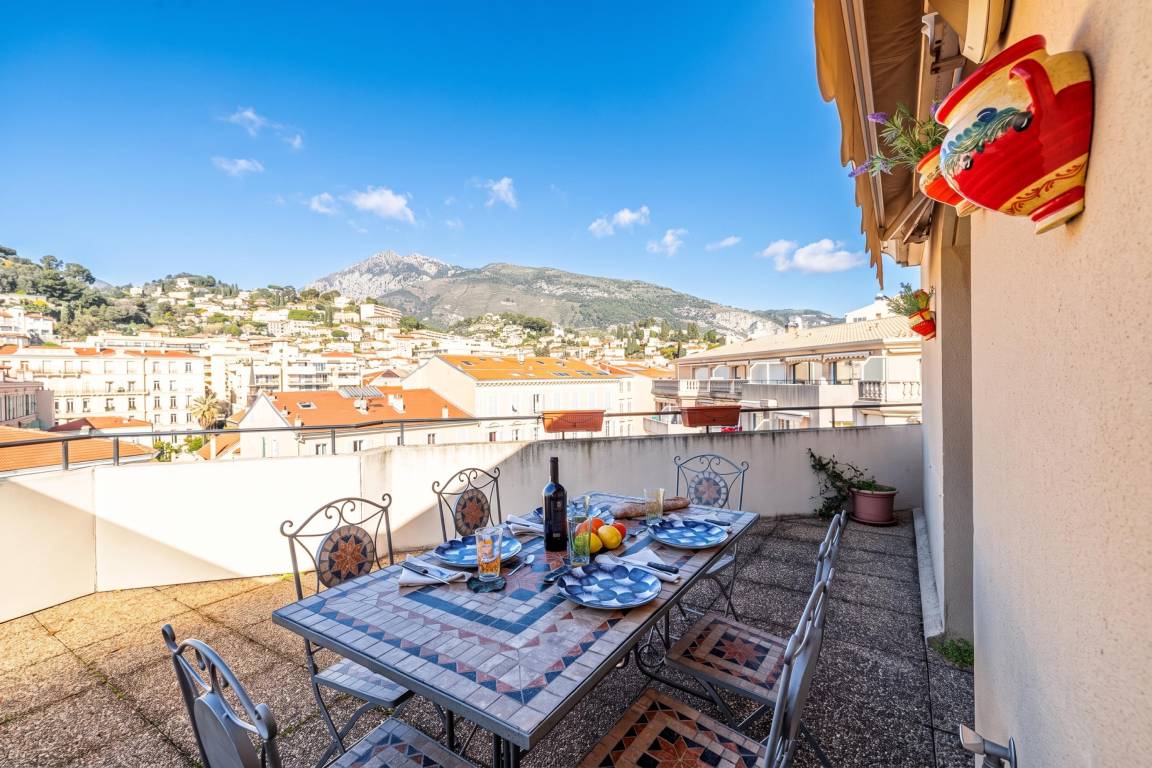 100 M² Appartement ∙ 2 Slaapkamers ∙ 4 Gasten - Menton