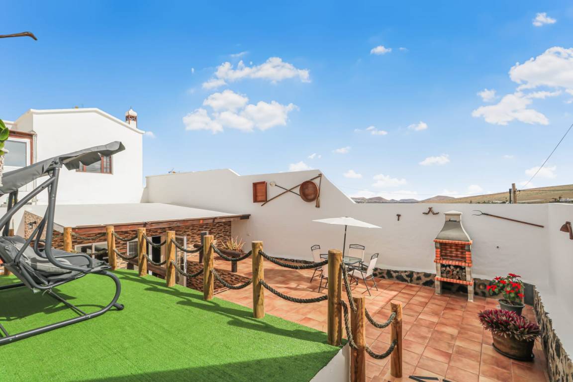 80 M² Ferienhaus ∙ 2 Schlafzimmer ∙ 5 Gäste - Lanzarote