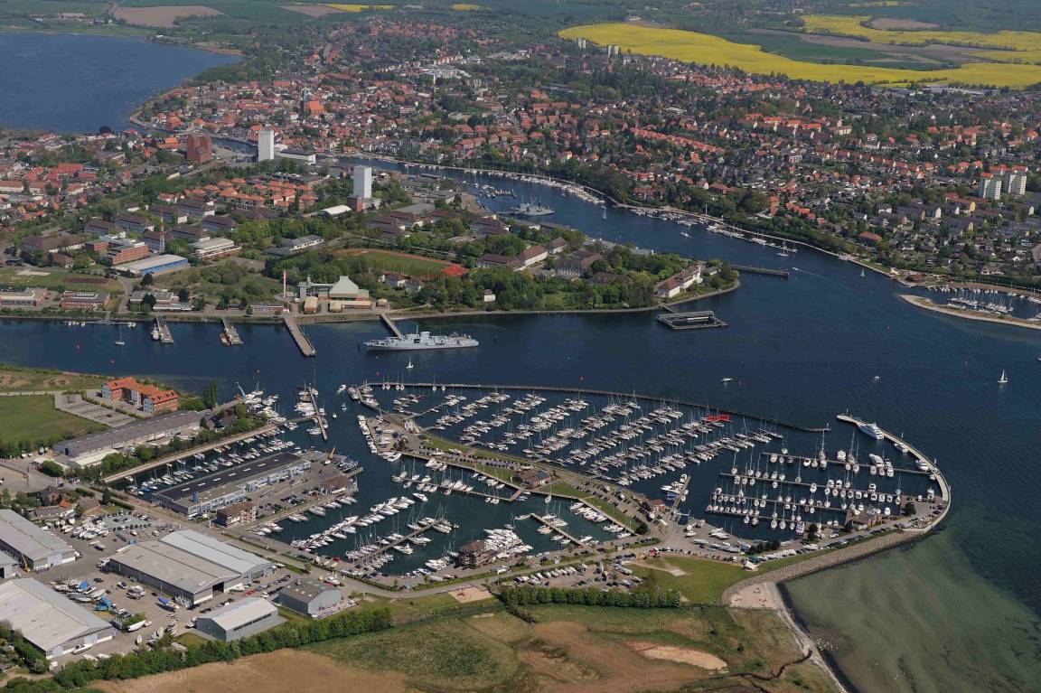 26 m² Hausboot ∙ 1 Schlafzimmer ∙ 2 Gäste – Bild 12
