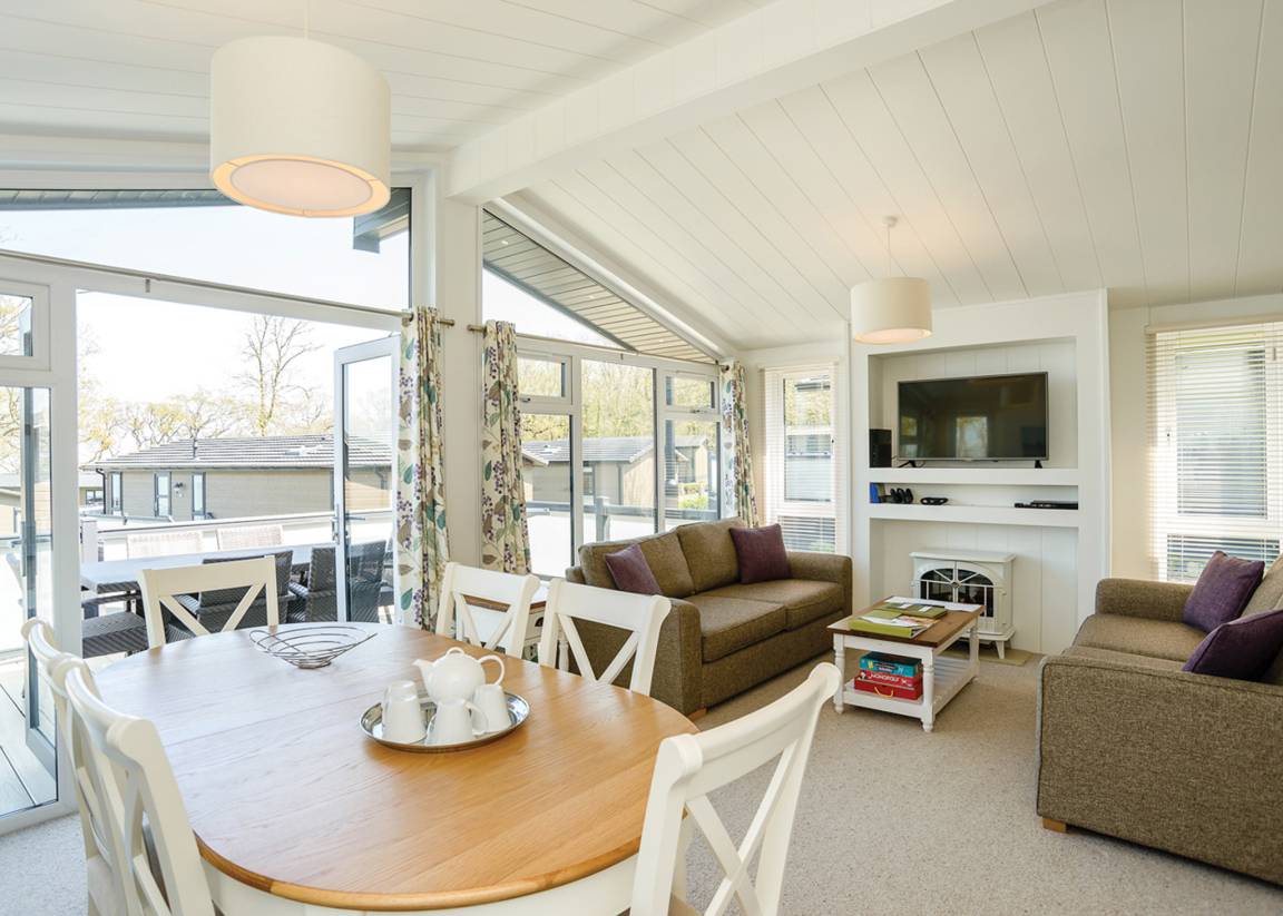 Chalet ∙ 3 Bedrooms ∙ 6 Guests - Hampshire