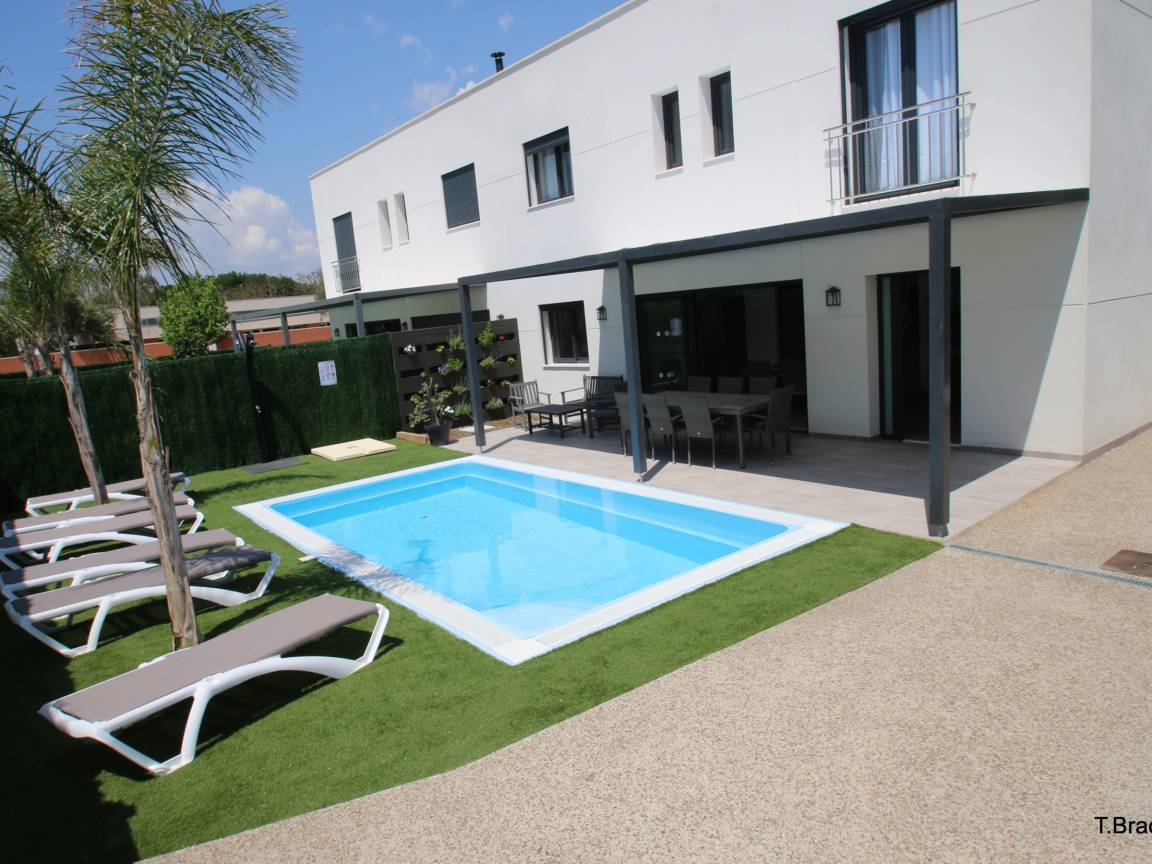 120 M² Villa ∙ 5 Bedrooms ∙ 10 Guests - Cambrils