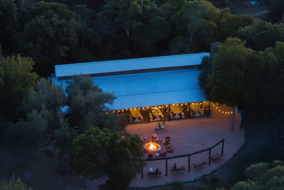 804 M² House ∙ 25 Bedrooms ∙ 56 Guests - Dripping Springs, TX