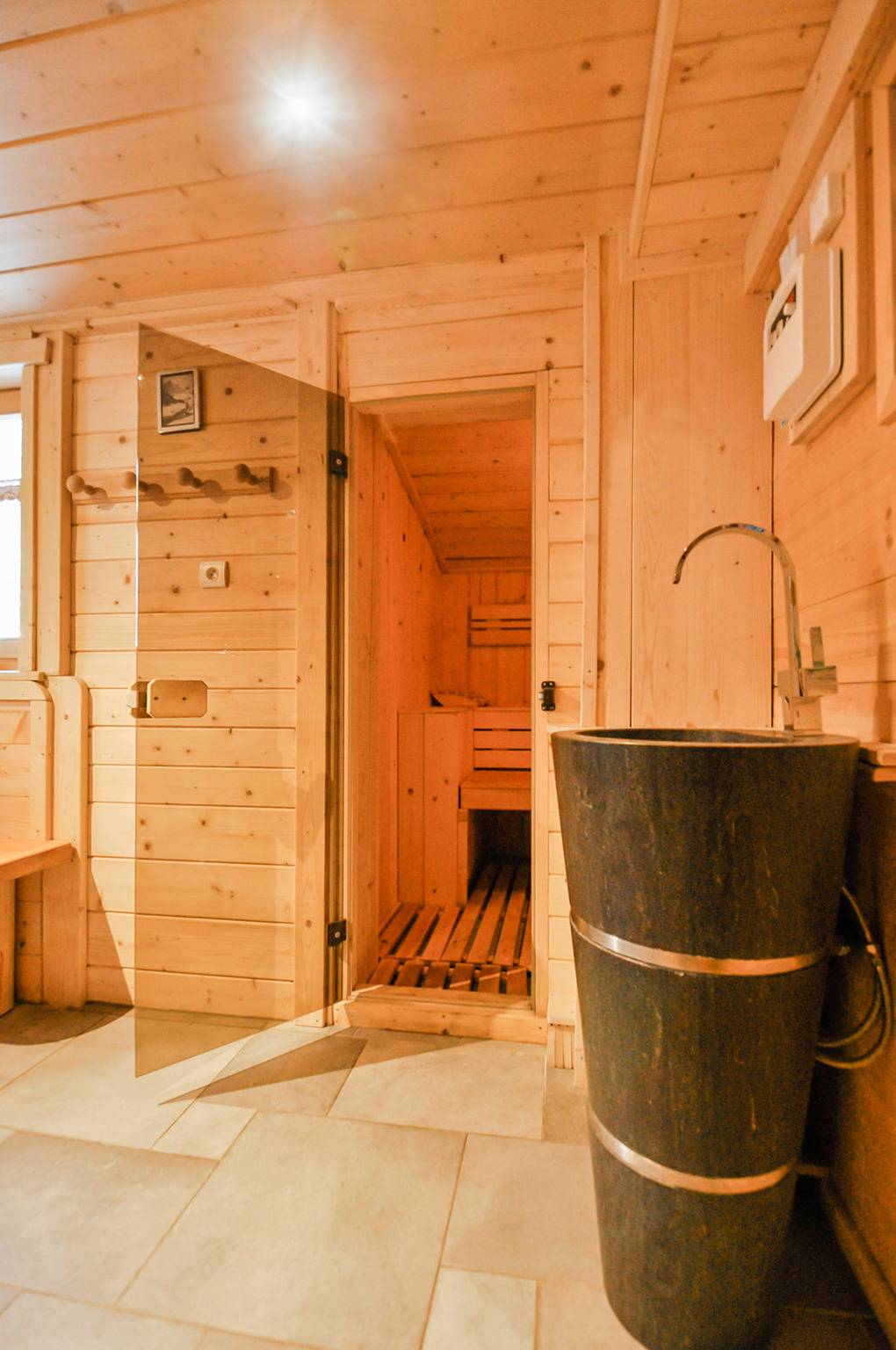 100 m² Ferienhaus ∙ 4 Schlafzimmer ∙ 10 Gäste – Bild 16