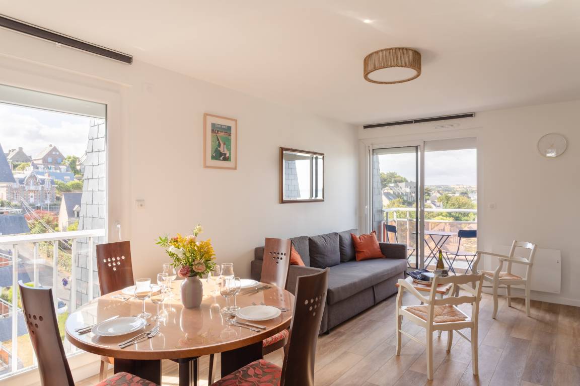 60 M² Huoneisto ∙ 2 Makuuhuonetta ∙ 4 Vierasta - Lamballe