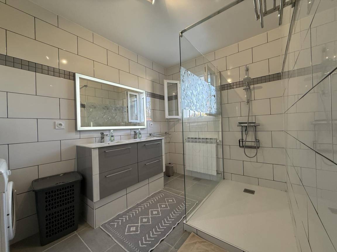 95 m² Gîte ∙ 2 Schlafzimmer ∙ 4 Gäste – Bild 6