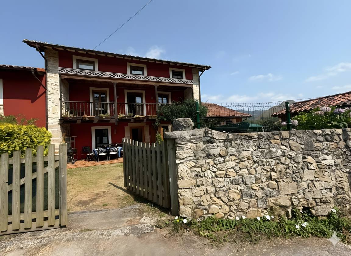 200 M² Casa ∙ 5 Habitaciones ∙ 10 Huéspedes - Cangas de Onís