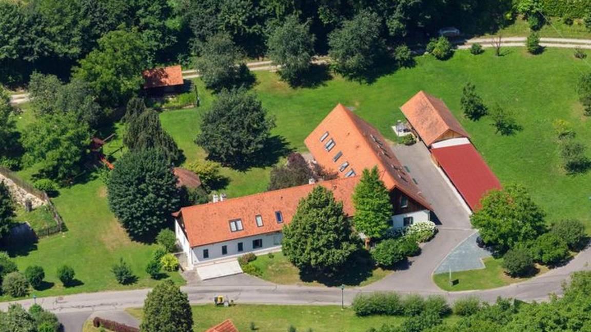 70 M² Ferienwohnung ∙ 2 Schlafzimmer ∙ 6 Gäste - Bad Gleichenberg