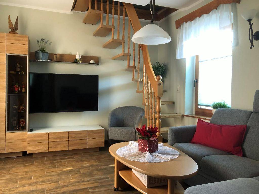 80 M² Ferienhaus ∙ 2 Schlafzimmer ∙ 4 Gäste - Olbernhau