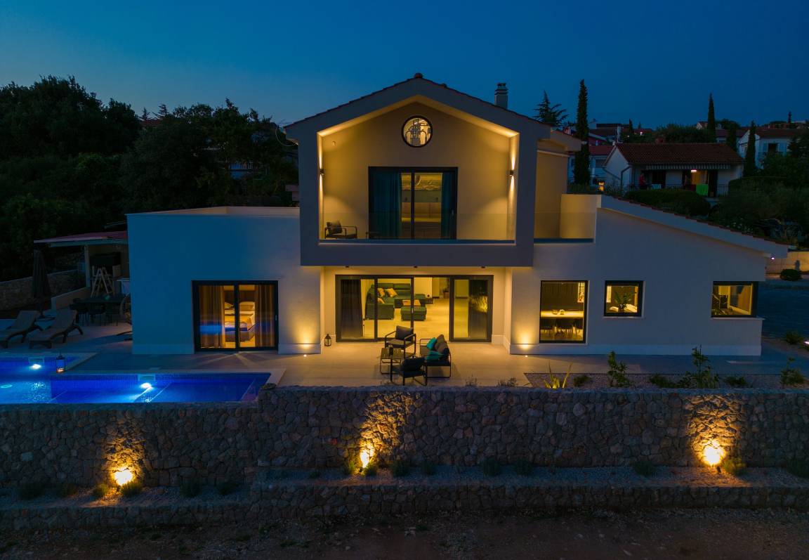 220 M² Villa ∙ 3 Bedrooms ∙ 7 Guests - Krk