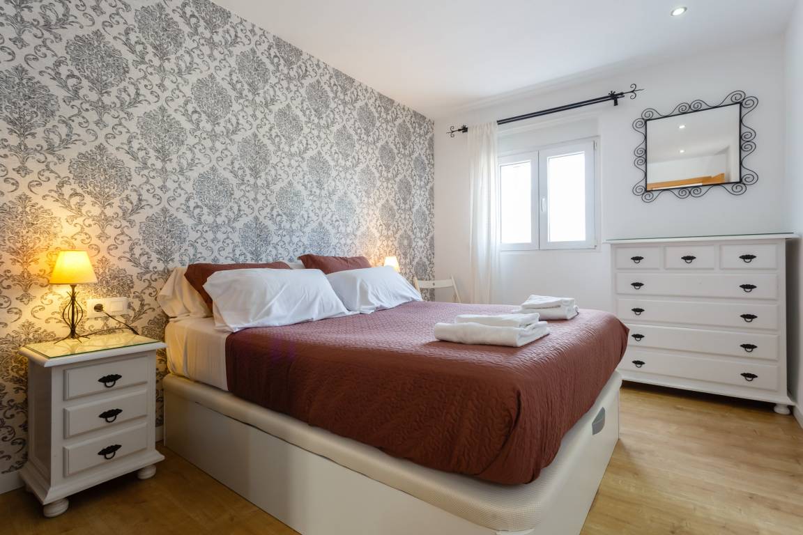 71 M² Apartamento ∙ 2 Habitaciones ∙ 4 Huéspedes - Cádiz