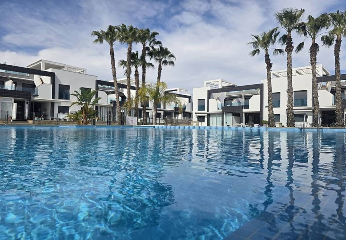 80 M² Apartment ∙ 2 Bedrooms ∙ 4 Guests - Villamartin