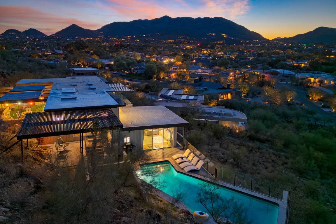 186 M² House ∙ 4 Bedrooms ∙ 13 Guests - Phoenix, AZ