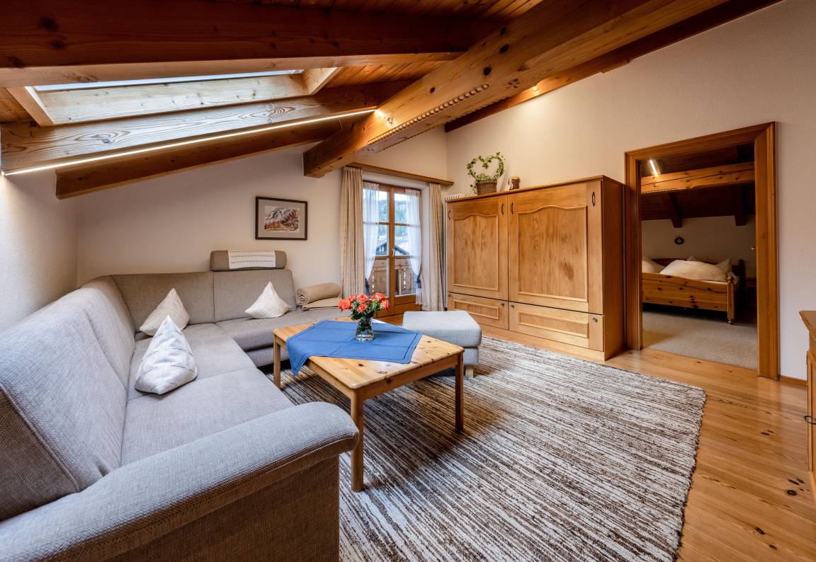 60 M² Ferienwohnung ∙ 1 Schlafzimmer ∙ 2 Gäste - Mittenwald