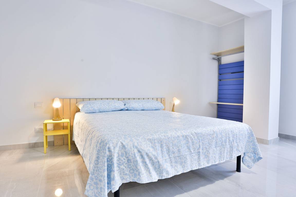 75 M² Apartment ∙ 1 Bedroom ∙ 4 Guests - Salerno