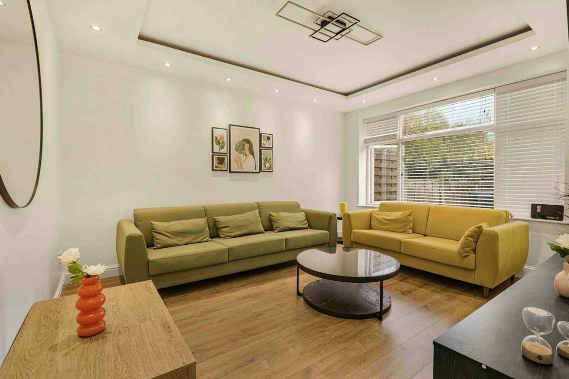 84 M² House ∙ 3 Bedrooms ∙ 6 Guests - Manchester
