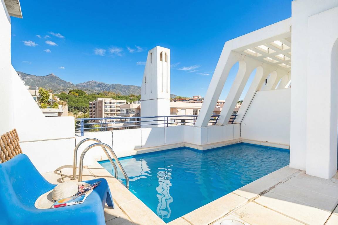 120 M² Chalet ∙ 2 Habitaciones ∙ 4 Huéspedes - Marbella