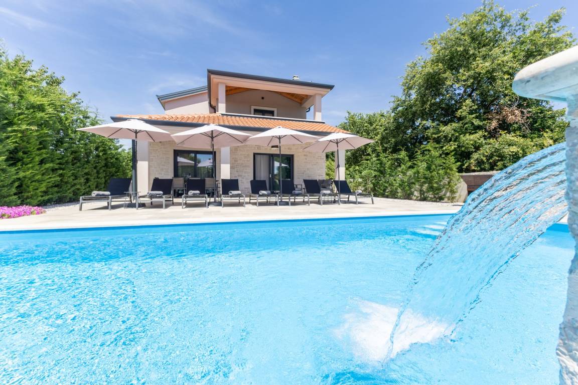 240 M² Villa ∙ 4 Chambres ∙ 8 Personnes - Poreč