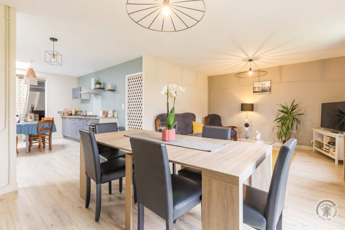 90 M² Gîte ∙ 2 Chambres ∙ 4 Personnes - Sainte-Mère-Église