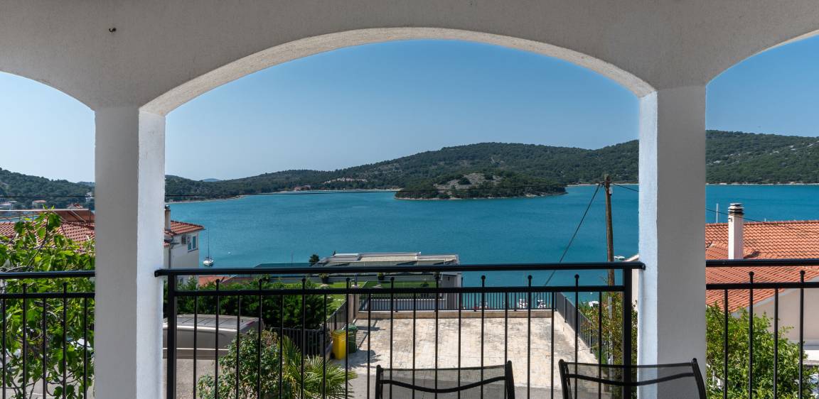 86 M² Appartamento Vacanza ∙ 3 Camere Da Letto ∙ 6 Ospiti - Jezera