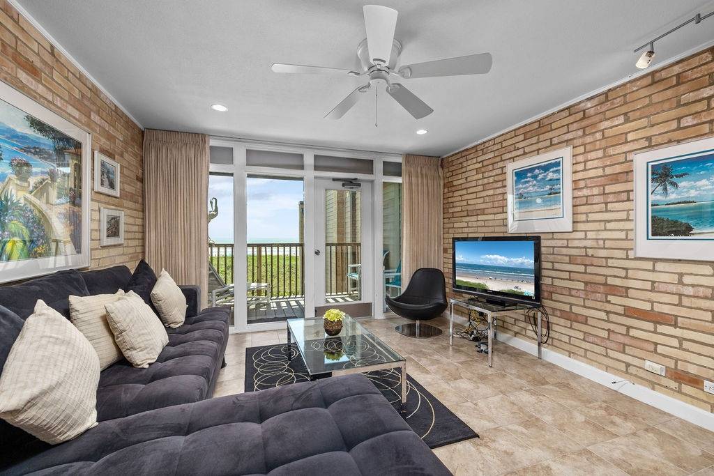 Condo ∙ 2 Bedrooms ∙ 4 Guests - South Padre Island