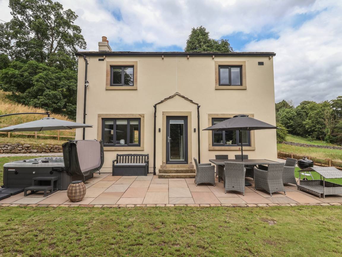 Cottage ∙ 3 Bedrooms ∙ 6 Guests - Burnsall