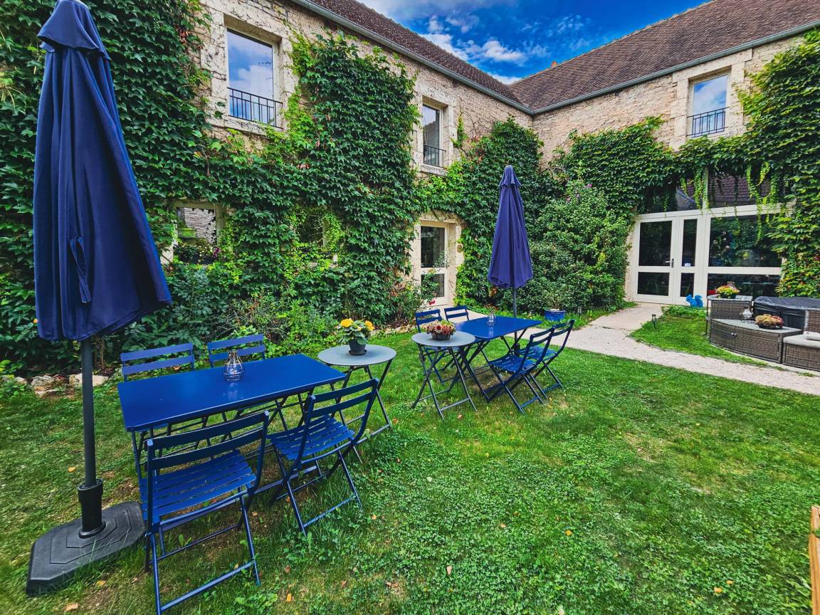 26 M² Chambre D'hôtes ∙ 1 Chambre ∙ 2 Personnes - Noyers