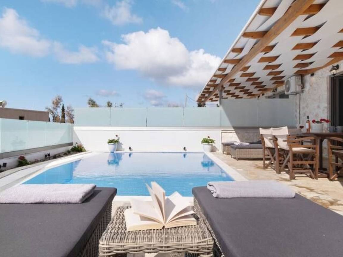 150 M² House ∙ 2 Bedrooms ∙ 4 Guests - Lefkada