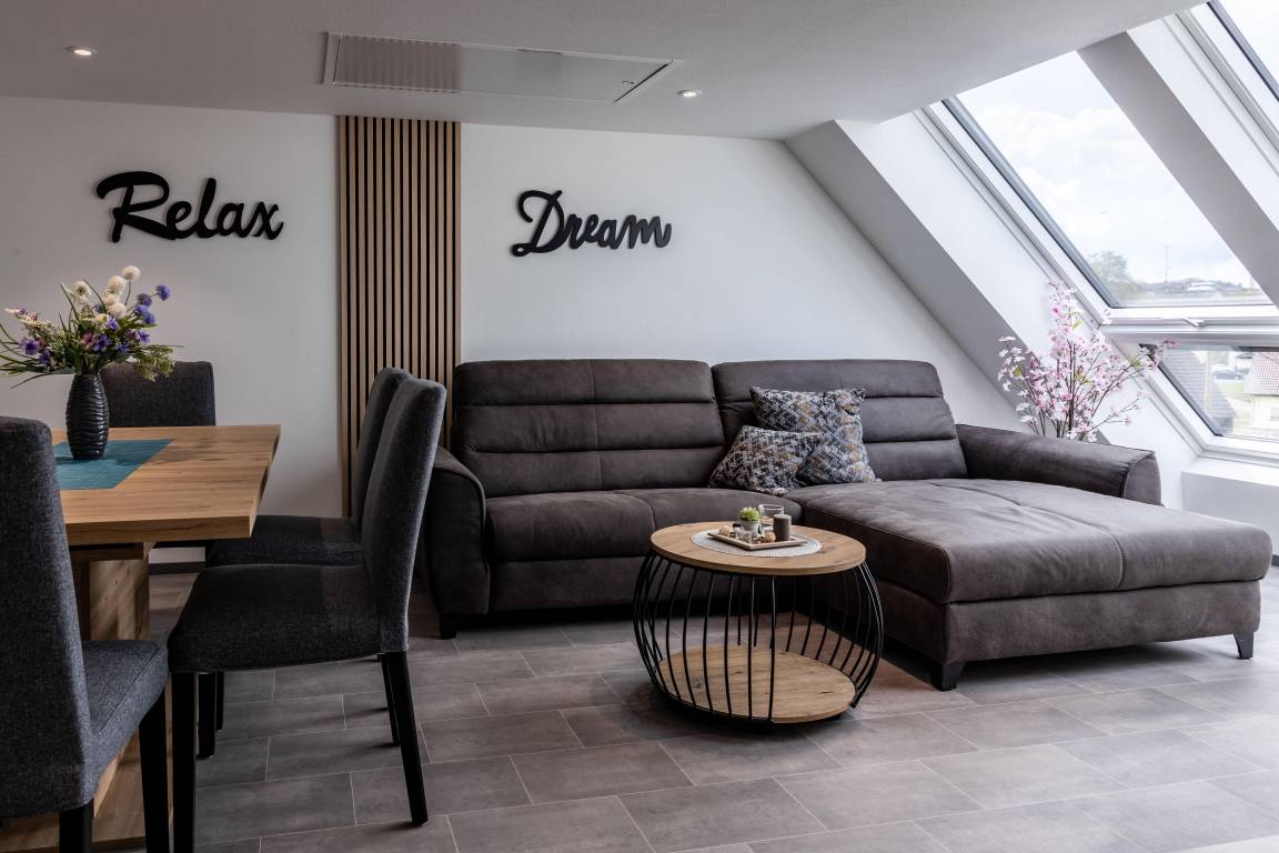 80 M² Ferienwohnung ∙ 2 Schlafzimmer ∙ 4 Gäste - Nohfelden